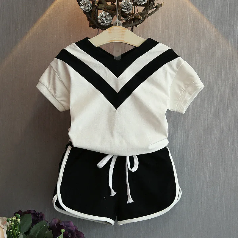 

Teens Cotton Children's Clothes Girls 2017 Summer T-shirt Sport Suit Stripe Shorts Kids Wear 3-10Y 2 Piece Clothing Sets CE503