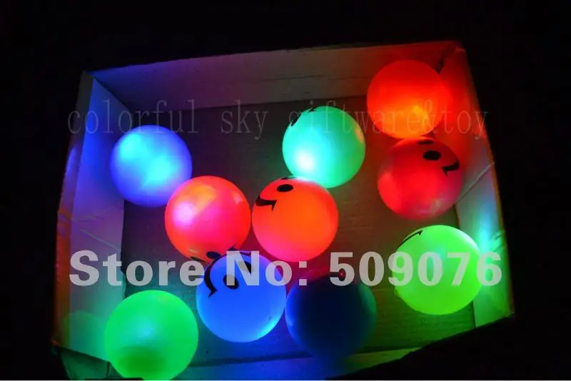 

Free shipping 288/lot 5.5cm rubber led flashing ball Light Up LED Smiley Smiling Bouncy Balls flashing product for christmas