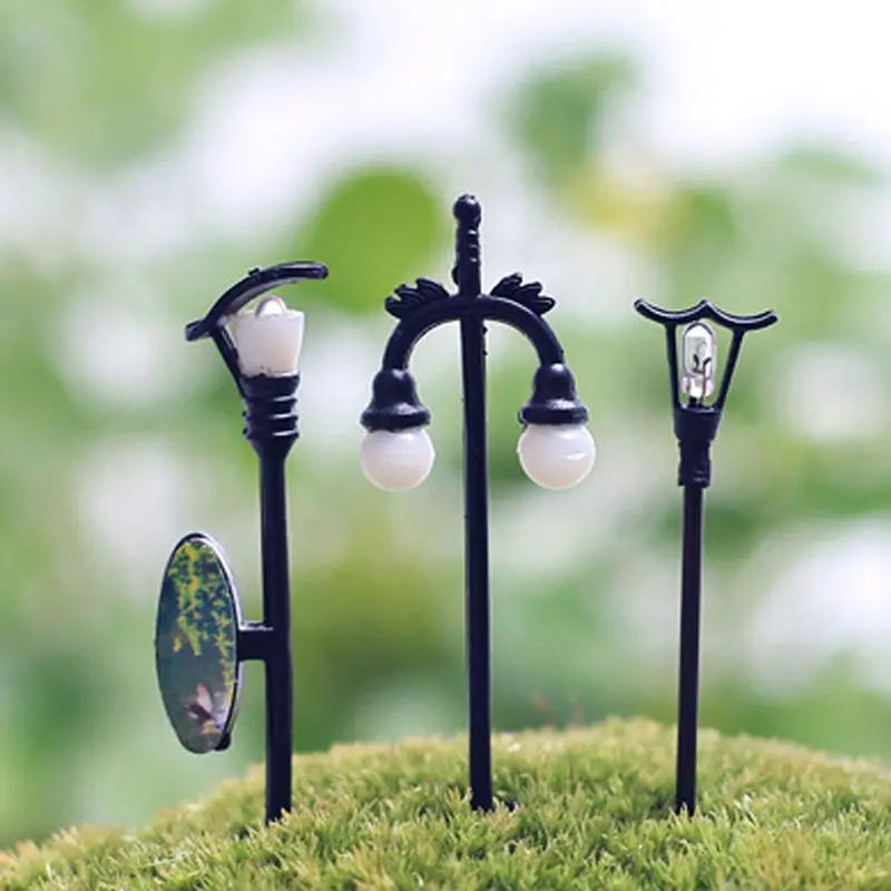 NEW Hot Sale Garden Miniatures Mini Street Lamp Fairy Moss Terrariums Desktop Bottle Garden Resin Crafts