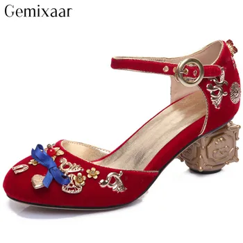

Mature Velvet Studded Unique Metal Decoration Women Shoes Round Toe Ankle Buckle Zapatos Fashion Chunky Square Heels Pumps Woman