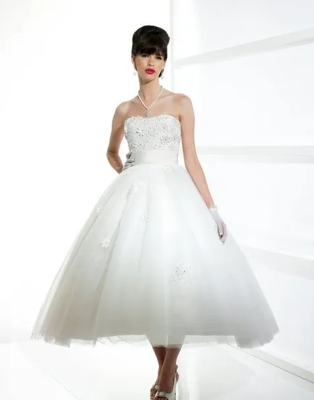Best Price lace ball gown tea length Soft sweetheart open back natural waist Rhinestone bugle beads Satin sash 2018 bridesmaid dresses Best Price lace ball gown tea length Soft sweetheart open back natural waist Rhinestone bugle beads Satin sash 2018 bridesmaid dresses
