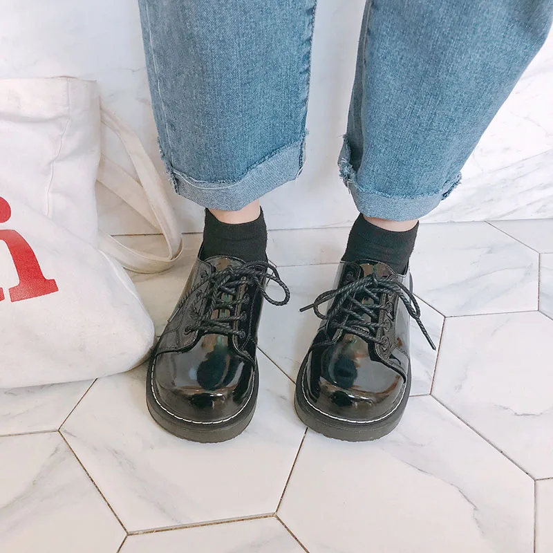 

Spring and autumn women's casual shoes Korean version of the wild Harajuku British wind women's shoes.