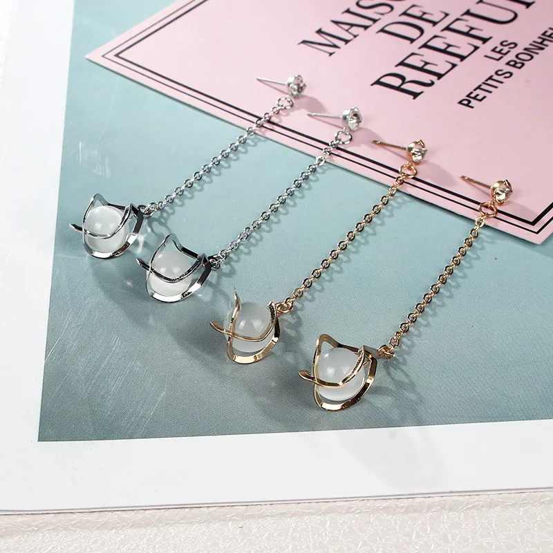 

2019 Korean version of the new chain drop earrings long section hollow alloy beads fringed gold and silver women's earrings