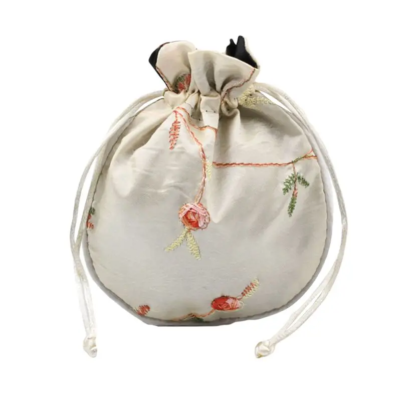 1pc Traditional Silk Travel Pouch Classic Chinese Embroidery Jewelry Packaging Bag Organizer Handbags