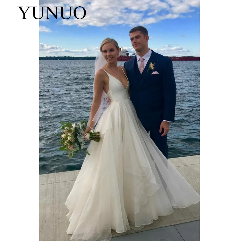 

YuNuo Sexy V Neck A Line Spaghetti Straps Backless Beach Wedding Dresses 2019 Sleevesless Zipper Floor Length Wedding Gowns