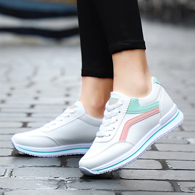 

2019 Designer Lightweight Sport Shoes For Women Black Pink White Footwear Comfortable Jogging Trainer Sneakers Zapatillas RnA266