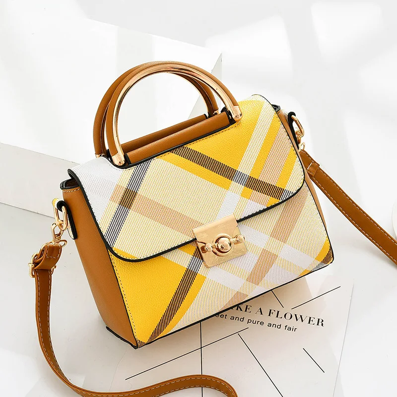 

2019 new bag female Korean version of the fashion bag slung shoulder bag