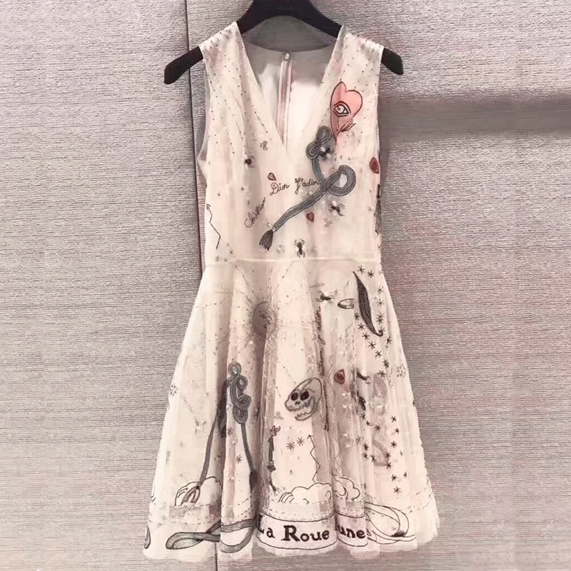 Летнее милое женское мини платье для подиума с вышитыми цветами и кружевом с рисунком из мультфильма, вечерние платья с v-образным вырезом, одежда высокого качества