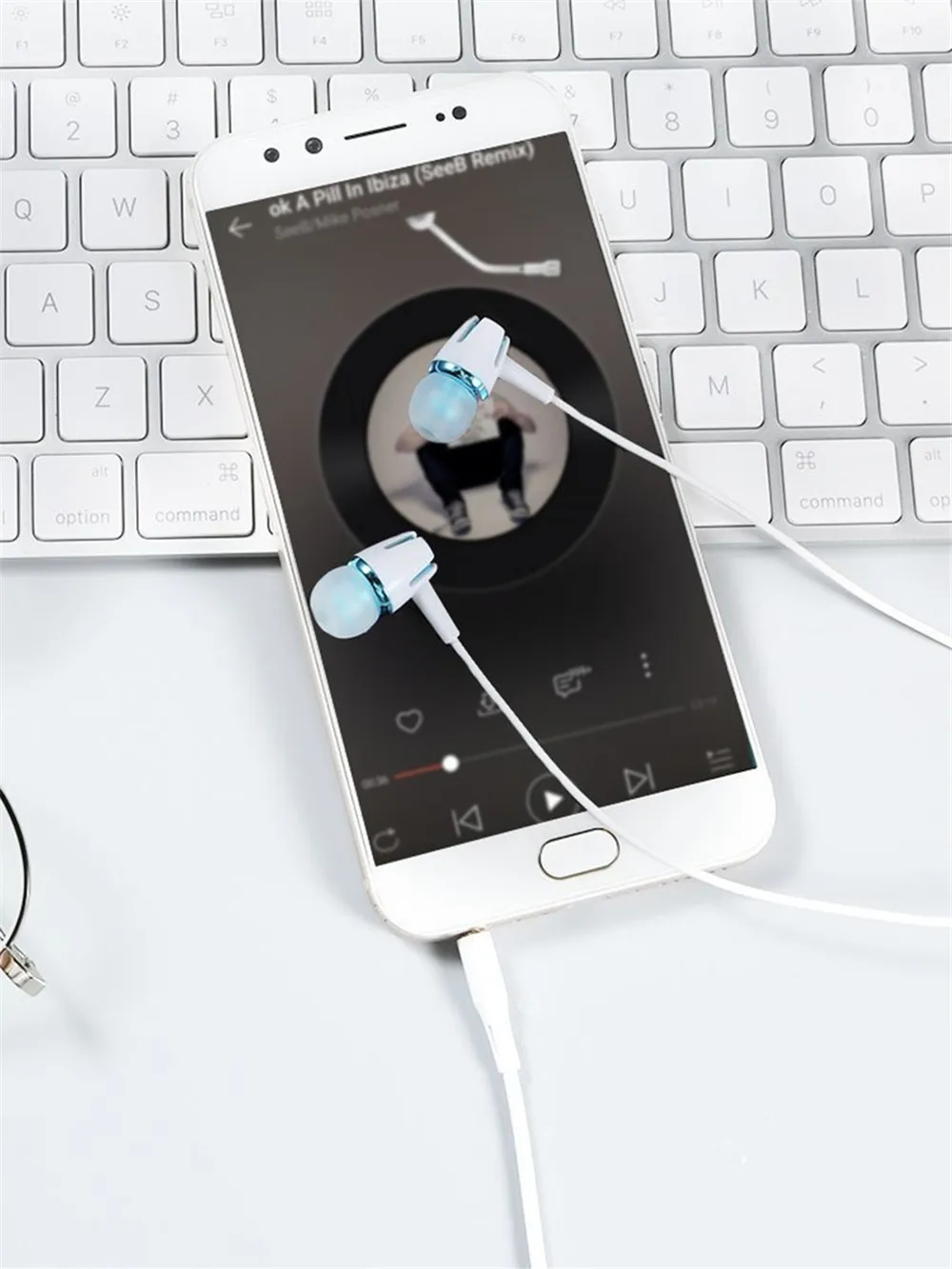CHYI Stylish Earphone In-ear Headset Universal Super Bass Music With Mic Headset For PC Android Samsung Huawei Phone Accessories