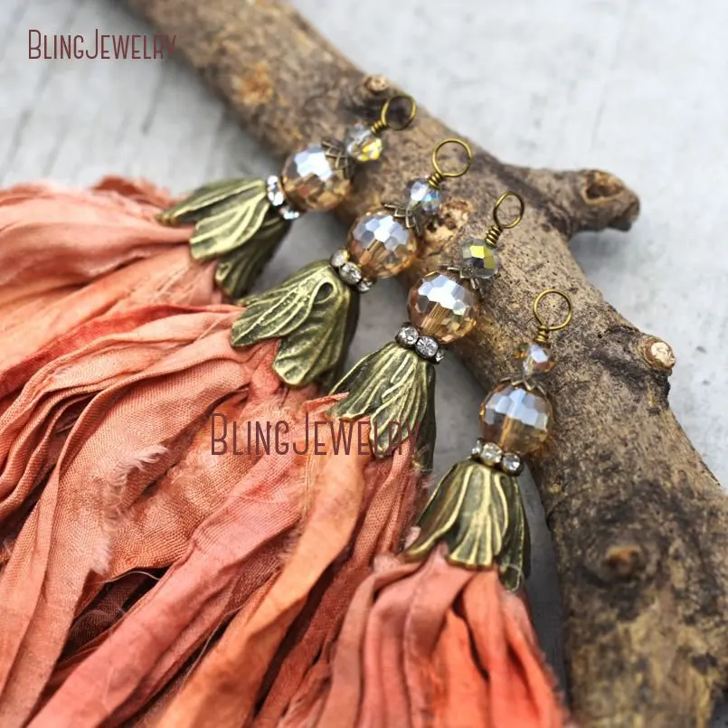 20171213-PM9051-  Antique Bronze Color Plated Coral Pink Sari Silk Tassel Pendant_12