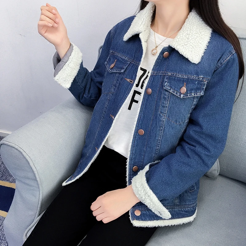 Winter lapel jean jacket coat woman Korean lamb hair thickening plus velvet denim jacket female winter loose casual cotton coat Winter lapel jean jacket coat woman Korean lamb hair thickening plus velvet denim jacket female winter loose casual cotton coat