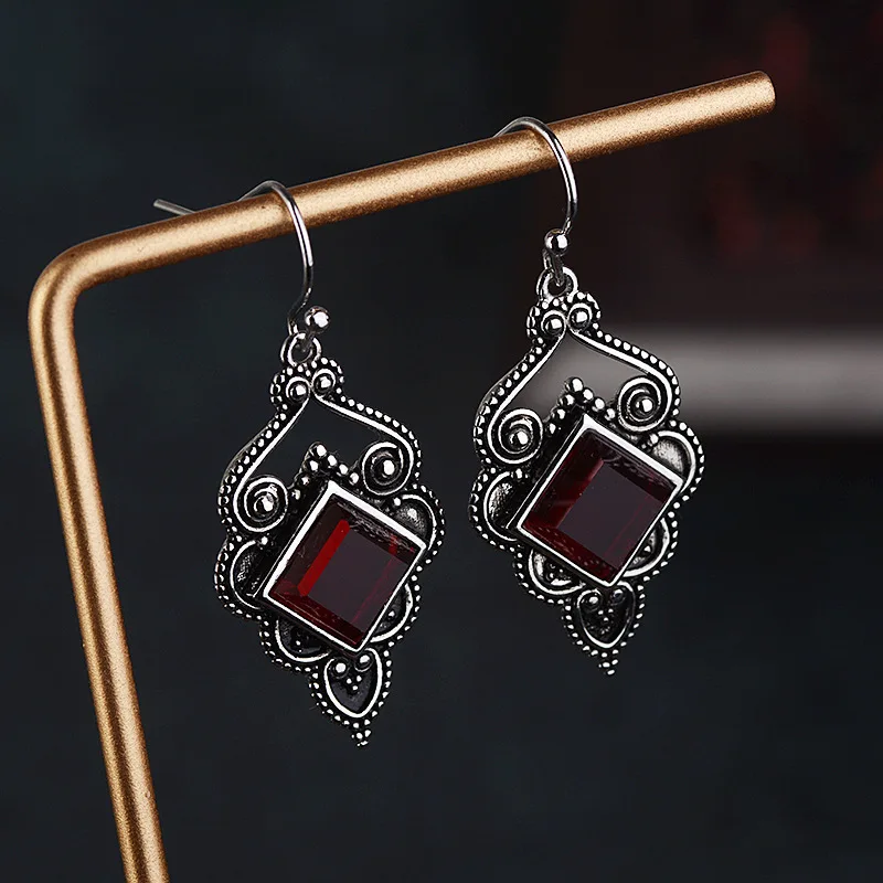 

New inlaid square zircon earrings European beauty plated retro Thai silver earrings aretes de mujer modernos