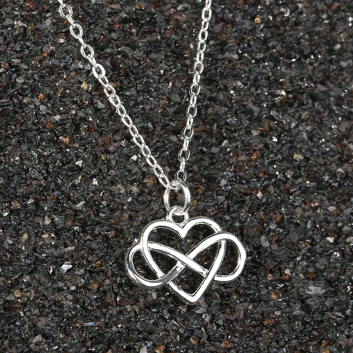 Shellhard Infinity Heart Pendant Necklace Fashion Silver Plated Love Chain Choker Necklace For Women Party Jewelry Wholesale