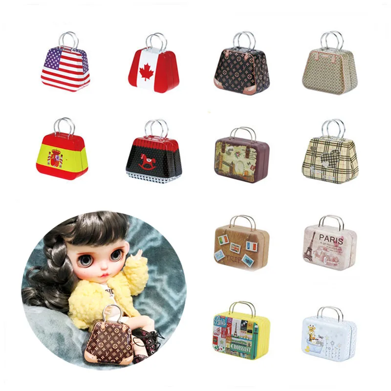 

1PCS 1/6 Scale Dollhouse Miniature Metal Trunk Bag Suitcase for Blyth, BJD, Barbies, Momoko, Pullip Doll Bag Accessories