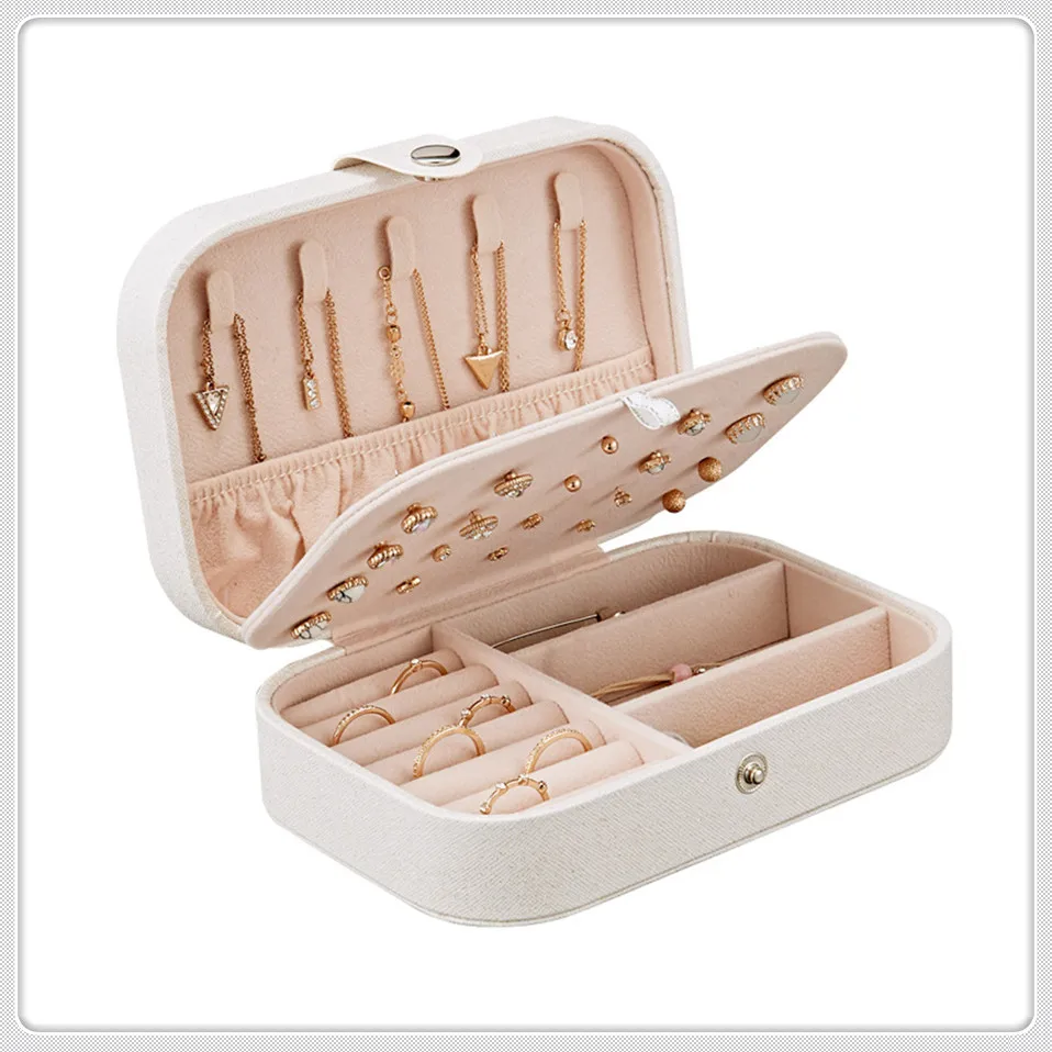 1 jewelry storage box