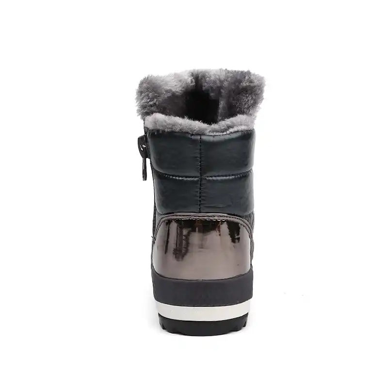 trending snow boots