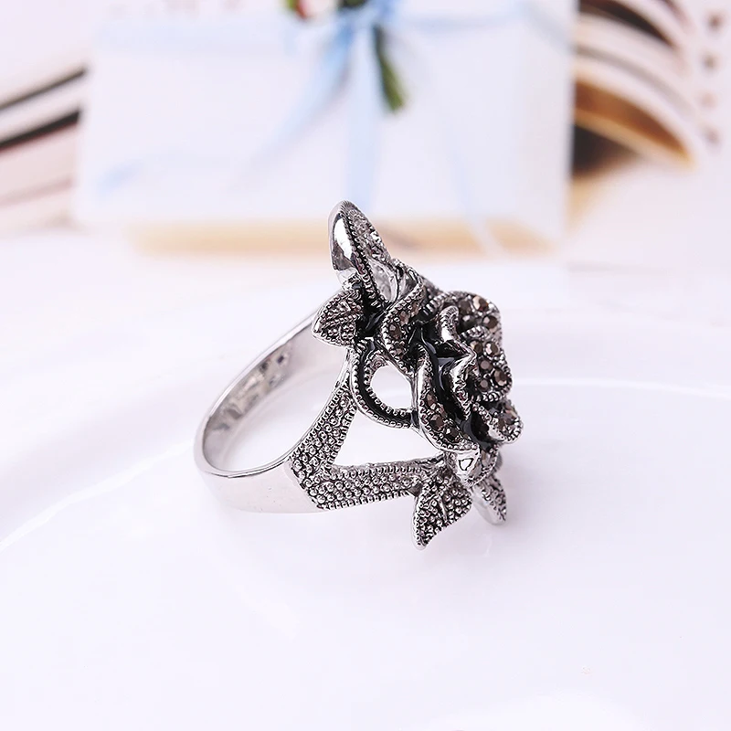 Новинка корейской моды! Посеребренное элегантное винтажное кольцо для женщин с большим цветком, украшенным кристаллами
