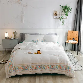 

2018 Romantic white Bedding Set Embroidery Duvet Cover Set 4pcs Bed Linen Quilt Cover Queen King Wedding Gift