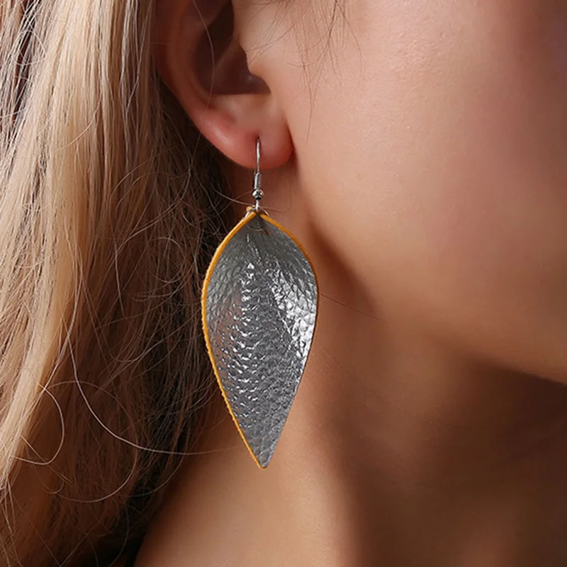 

Simple Fashion Lady Boho Ear Hook Ear Stud Teardrop Leaf Dangle Earrings Women 1 Pair Handmade Leather Jewelry Gift