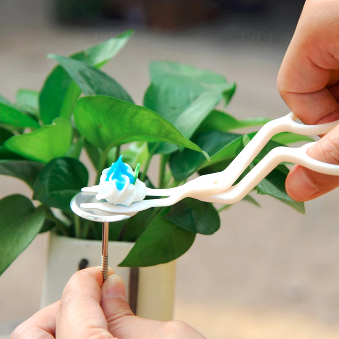 New Style 1Set Baking Tools Decorating Kit Scissor Nail Scissors Cream Flower Cut Flowers Pin Receptacle