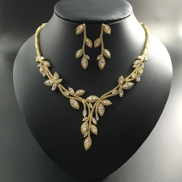 

2019 NEW fashion luxury elegant crystal zircon necklace earring set golden,wedding bride banquet dress dinner popular jewelry