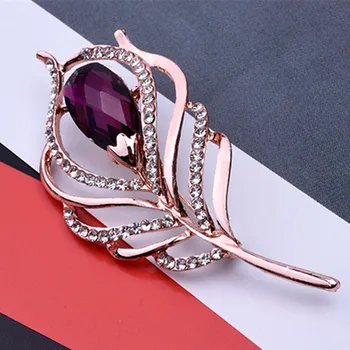 

Fashion Crystal Peacock Feather Brooches For Women Scarf Shawl Buckle Rhinestone Brooch Pins Animal Corsage Jewelry Accessories