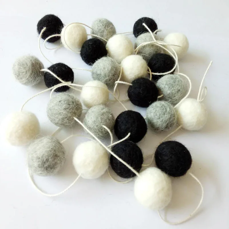 

New Wool Felt Ball Wall Hanging Ornament Handmade Pom Pom Garland Kids Room Nursery Decoration SF66