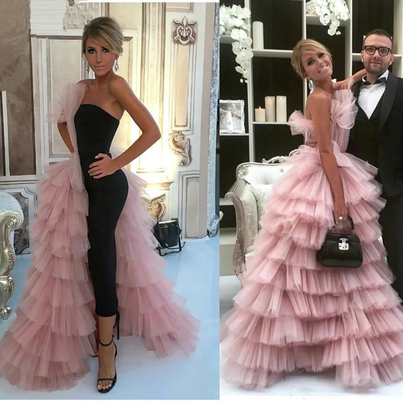 Roze Zwart 2019 Formele Celebrity Jurken Baljurk Strapless Tulle Tiered Sexy Lange Avondjurken Beroemde Red Carpet Jurken Roze Zwart 2019 Formele Celebrity Jurken Baljurk Strapless Tulle Tiered Sexy Lange Avondjurken Beroemde Red Carpet Jurken