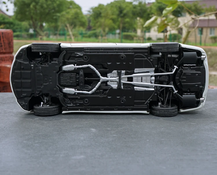 Изысканный подарок 1:18 Infiniti Q70L сплав модель автомобиля, высокая имитация литого металла Расширенная Коллекция Модель