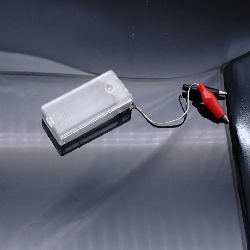 

AA battery box with collet