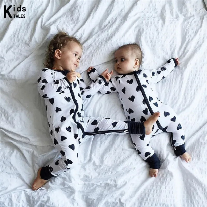 

Newborn Baby Rompers Long Sleeve Infant Boys Girls Jumpsuit with Black Heart Print Clothing Double Zipper Bebe Clothes RP-068