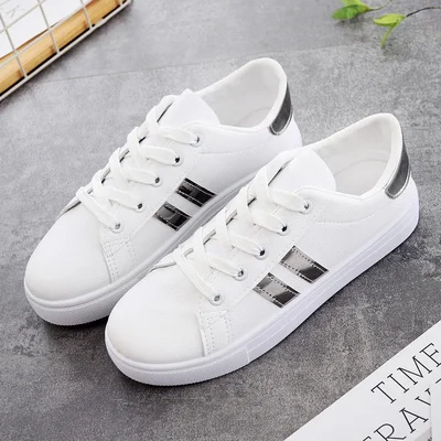 

Beautiful shoes female 2019 spring new wave Korean version of the wild flat bottom shoes casual students retro white