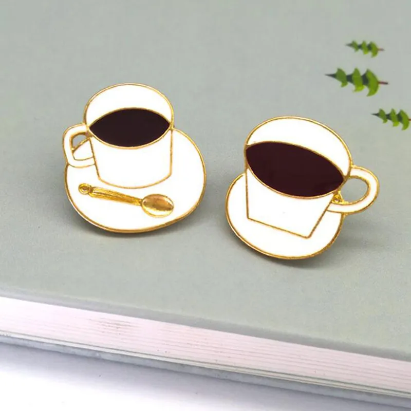

Hot Sell American Coffee Cup Lapel Pins Enamel Court Fan Brooches Vintage Alloy Badge Accessories Ornaments