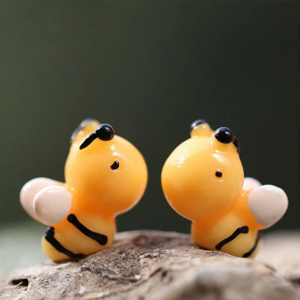 

10pcs Lovely Resin Moss Micro Landscape Ornaments Hot Sale Yellow Honey Bee Fairy Garden Decoration Crafts Miniature Gifts