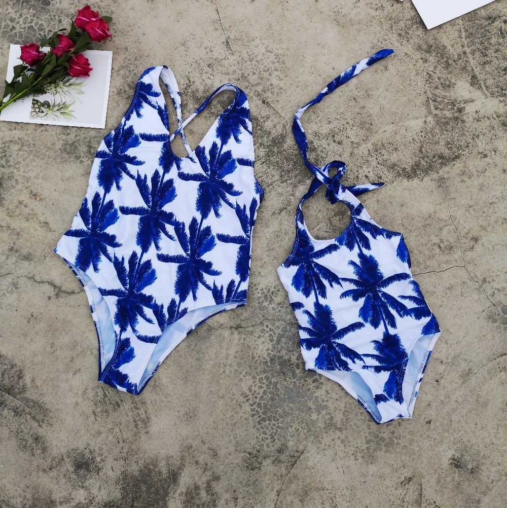 

Palm Tree Mommy and Me Swimwear Mother Daughter Swimsuits Family Matching Clothes Look Mom Mum and Girl Bathing Suits Dresses