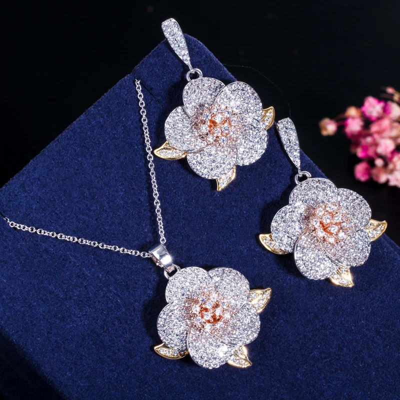 CWWZircons 3 тон серебро розовое золото полный микро проложить кубический цирконий дамы цветок кулон ожерелье и серьги Ювелирные наборы T063