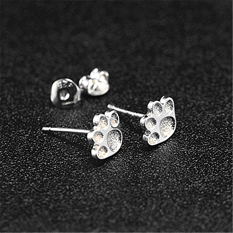 

Cute animal Cat claw Bear paw Small and exquisite Women's earrings Fashion trend ladies Silver 0jewelry Sweet and romantic gift