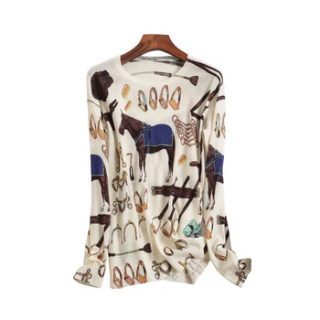 

New American style in early spring Interesting printed knitted round collar Pullover bottom woolen sweater