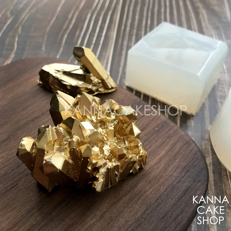 

Silica Gel Turning Mold Cave Ore Coral Sugar Mold Dropping Mold Irregular Ore Iceberg Two-piece Set crystal molds crystal cake