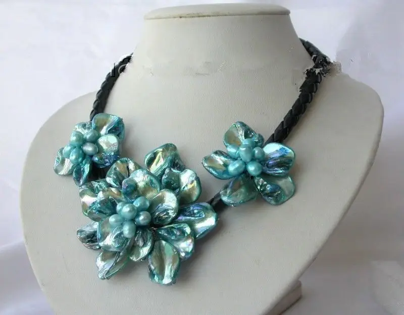 

FREE shipping>>>>>classic baroque blue freshwater cultured pearl shell flower necklace 6.07