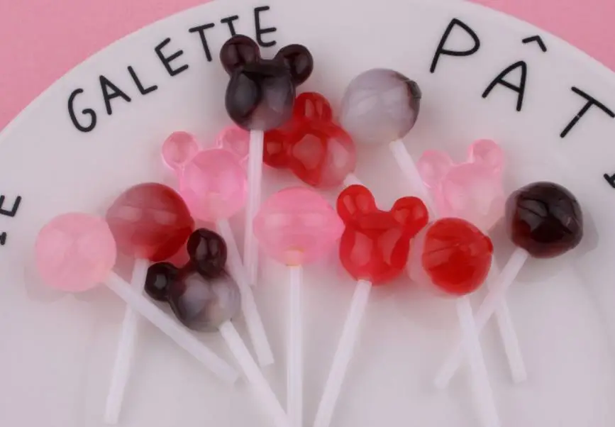 Смол заказ. Эпоксидная смола леруа мерлен. Часы настенные из смолы. Объемные наклейки со смолой. Наклейки с полимерной заливкой.