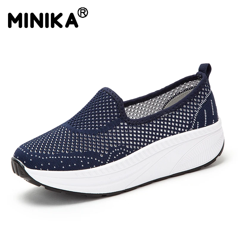 Minika/2017 г. Летние повседневные туфли на танкетке с дышащей сеткой женская обувь