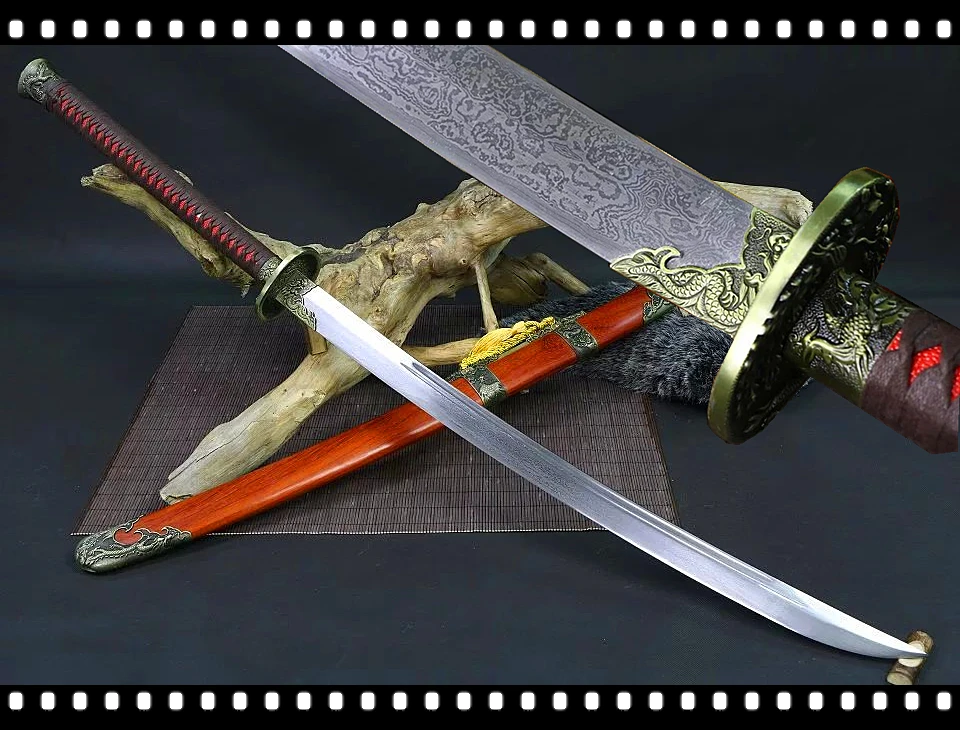 High Quality Broadsword Machete Saber Sword Sharp Folded Damascus Blade