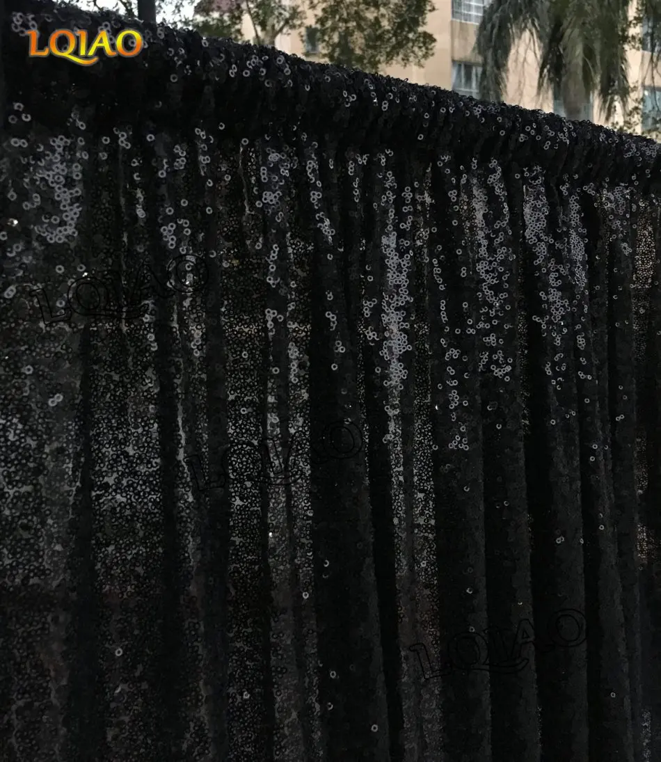 black sequin backdrop-005