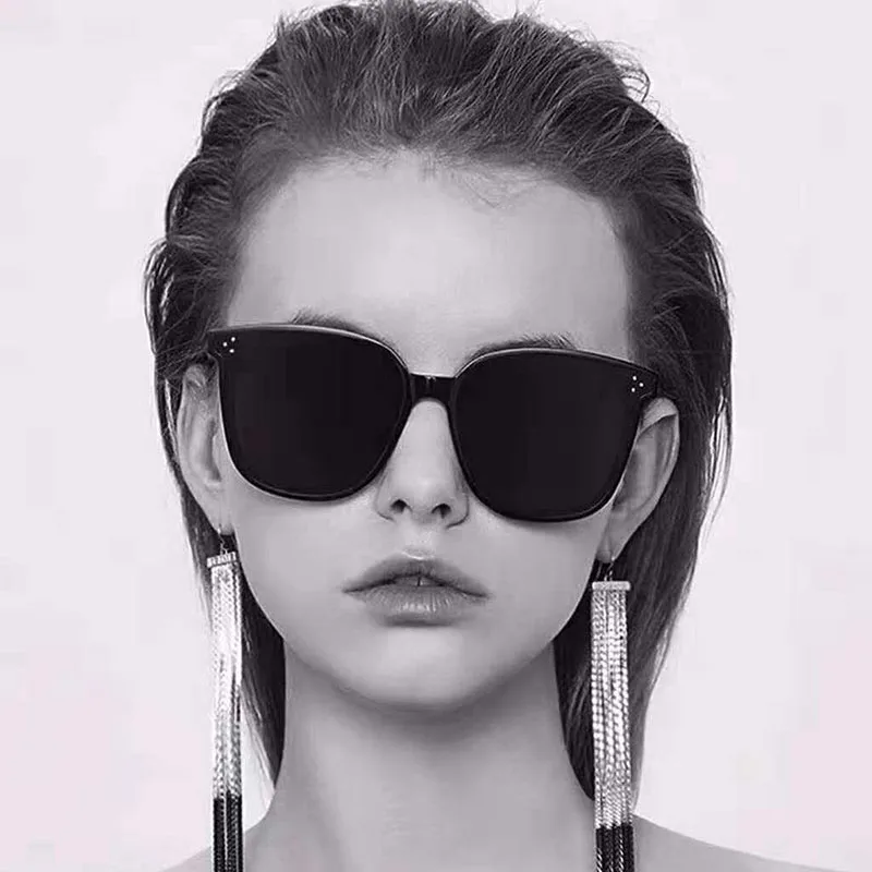 

Luxury Round Sunglasses Women Brand Designer Cat Eye Retro Rivet Sunglass Mirror Sun Glasses Female 2019 zonnebril dames