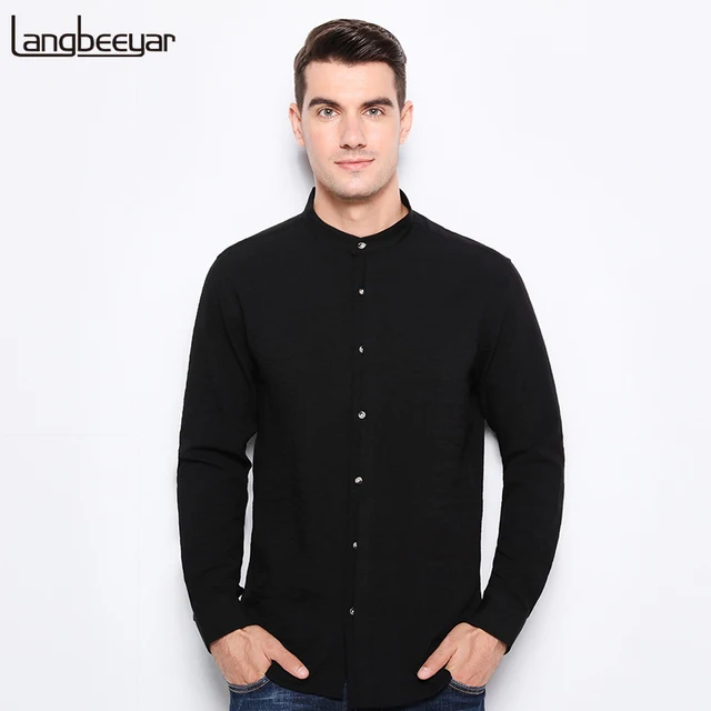 Resultado de imagem para Homens que vendem roupas de marcas