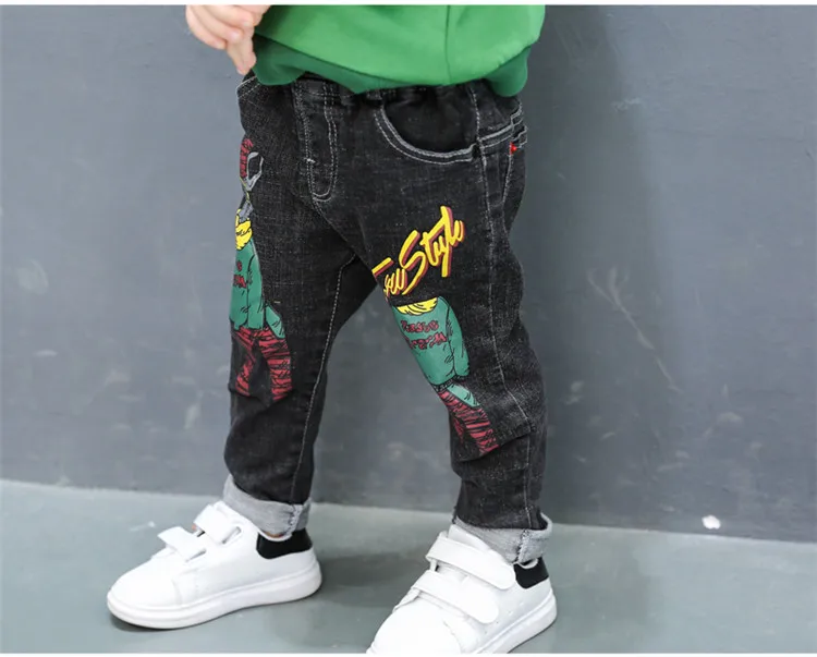 Boys pants new baby jeans spring and autumn children's Korean version of the tide children's slim trousers