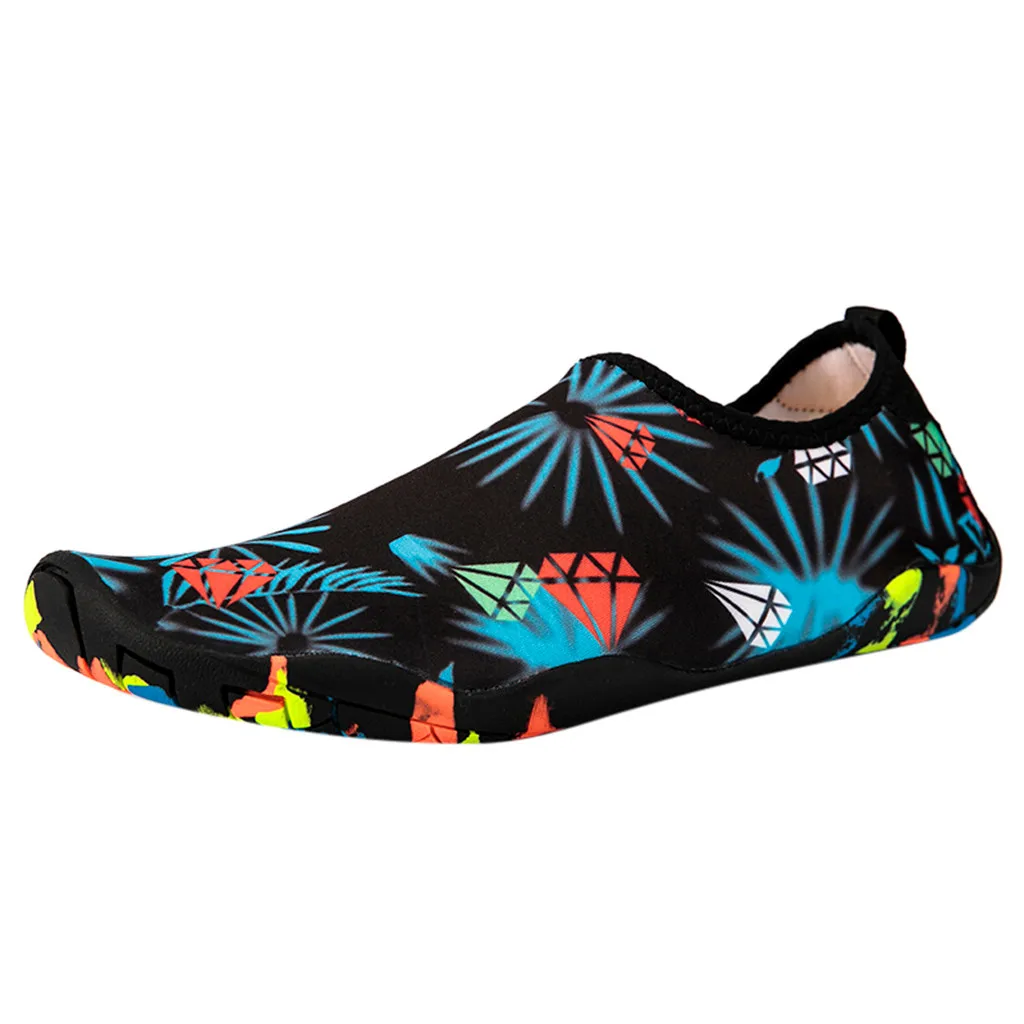 

Summer Shoes Men Breathable Aqua Shoes Beach Sandals Adult Slippers Sport Upstream Shoes Men Diving Socks Tenis Masculino