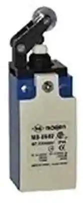 

DHL/EMS 2 LOTS M8-8602ET ONE-WAY ROLLER ARM HINGE LEVER SWITCH REPLACE MOELLER ATO-11-S-I/AR -C4 -D9