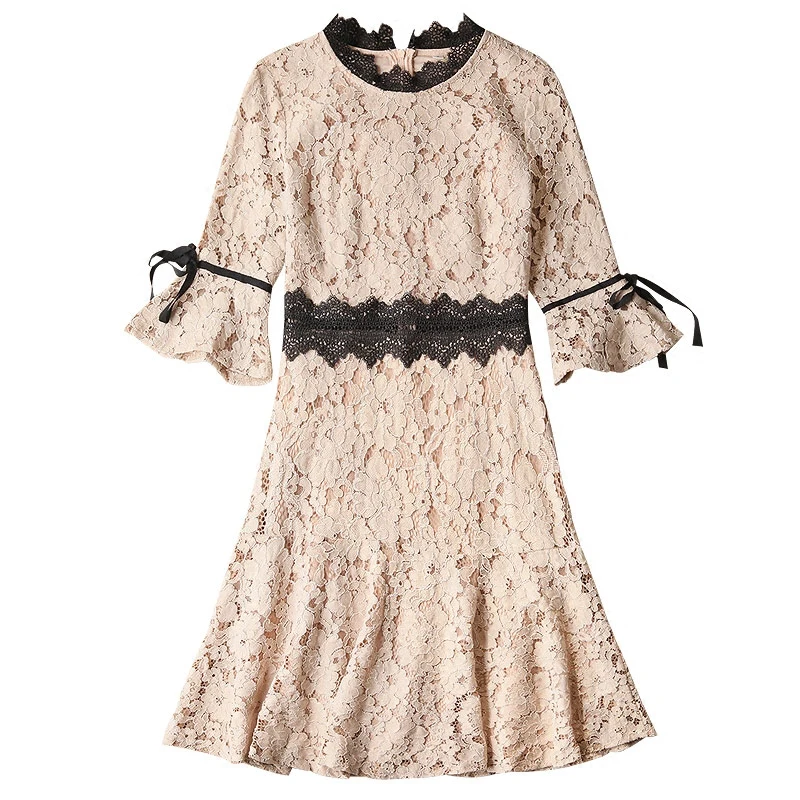 Платье С Кружевными Расклешенными Рукавами Купить